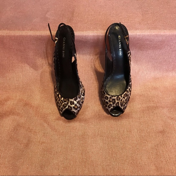 Leopard Print Pumps - Picture 6 of 6